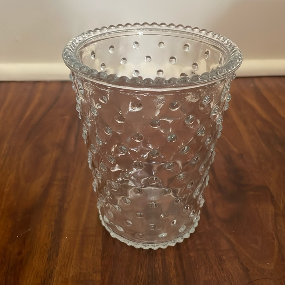 🤍Glass Hobnail Small flower Vase  5” tall